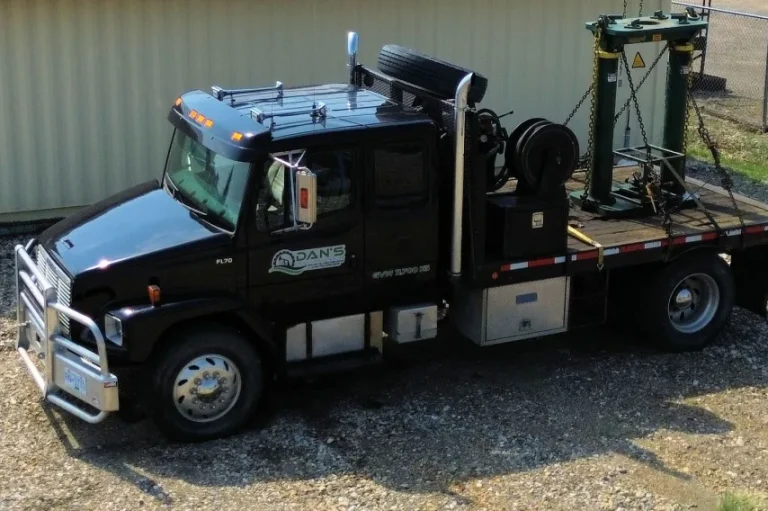 125-ton hydraulic casing jack truck